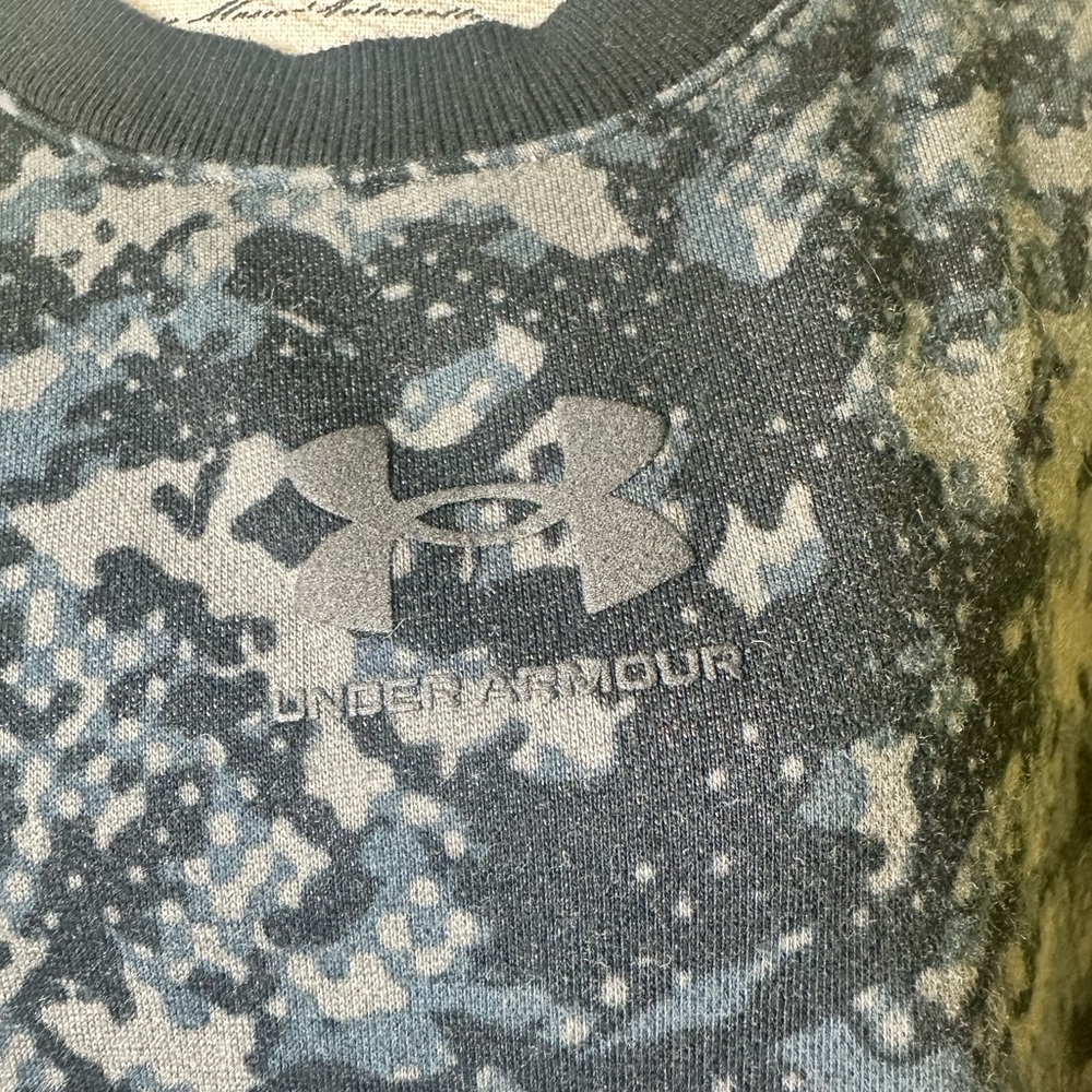 Under Armour Rival Black Camo Print Fleece Cropped Sweatshirt Medium - Picture 6 of 7